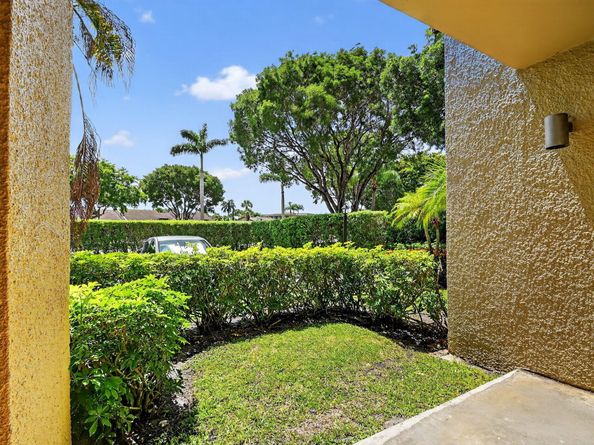 4661 Fountains Drive S 112, Lake Worth FL 33467