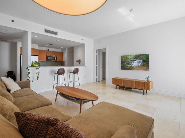 1050 Brickell Ave 2302, Miami FL 33131