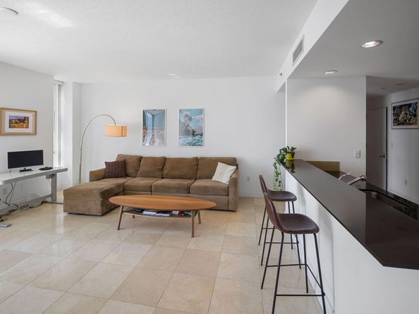 1050 Brickell Ave 2302, Miami FL 33131