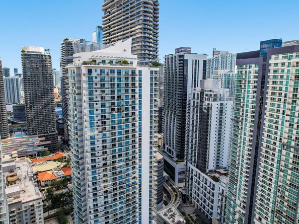 1050 Brickell Ave 2302, Miami FL 33131