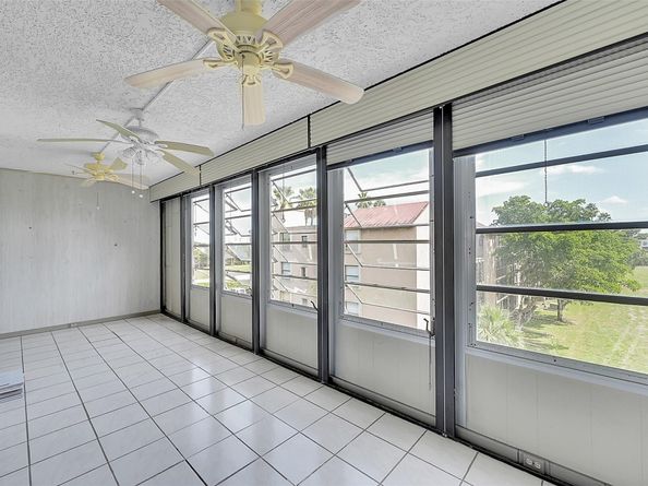 7210 Lake Circle Dr 401, Margate FL 33063