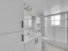 7210 Lake Circle Dr 401, Margate FL 33063
