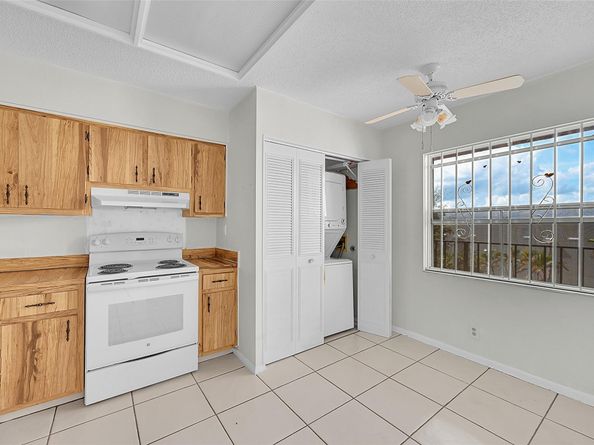 7210 Lake Circle Dr 401, Margate FL 33063