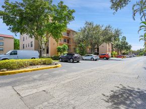 7210 Lake Circle Dr 401, Margate FL 33063