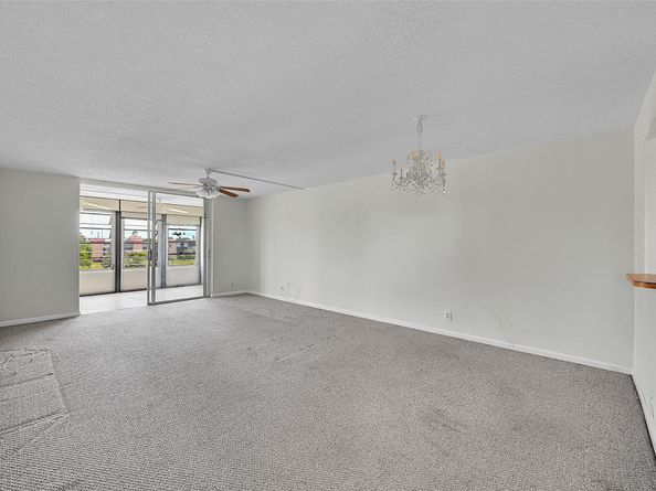 7210 Lake Circle Dr 401, Margate FL 33063