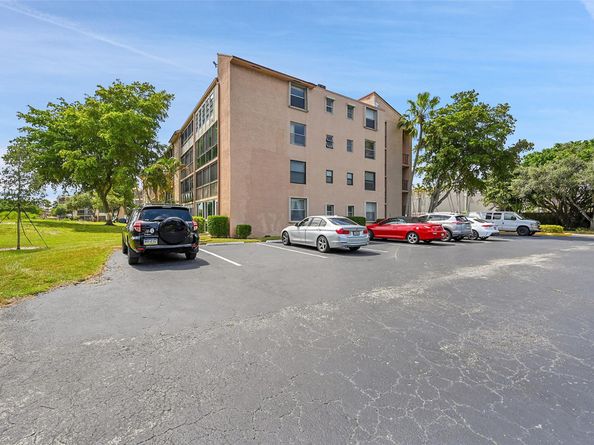 7210 Lake Circle Dr 401, Margate FL 33063
