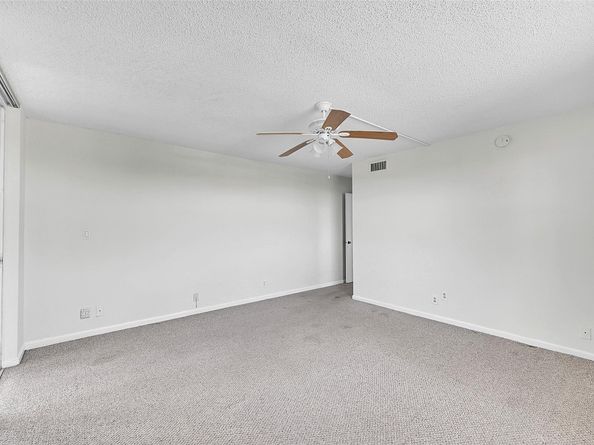 7210 Lake Circle Dr 401, Margate FL 33063