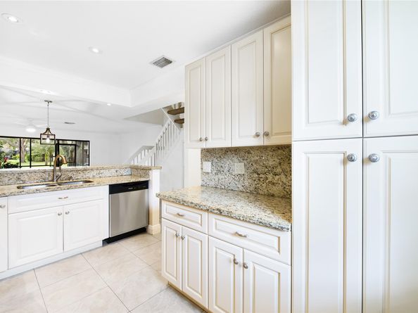 3755 Carambola Cir N 3755, Coconut Creek FL 33066