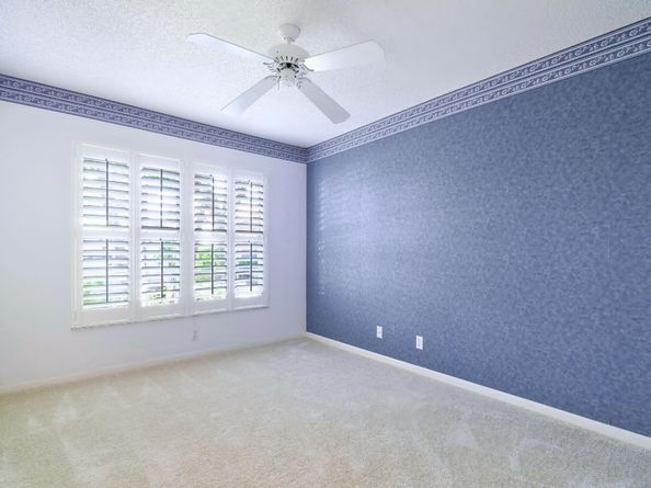 10148 Aspen Way, Palm Beach Gardens FL 33410