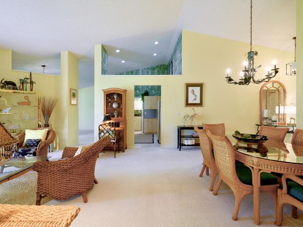 10148 Aspen Way, Palm Beach Gardens FL 33410