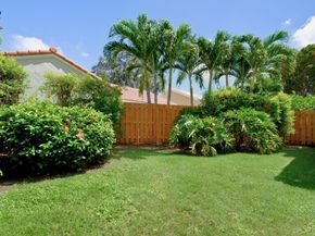10148 Aspen Way, Palm Beach Gardens FL 33410