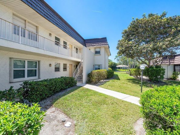 12003 Poinciana Boulevard 205, Royal Palm Beach FL 33411
