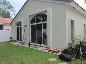 802 Garnet Cir, Weston FL 33326