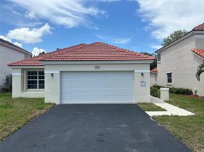 9157 Magnolia Ct, Davie FL 33328