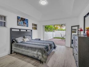 9157 Magnolia Ct, Davie FL 33328