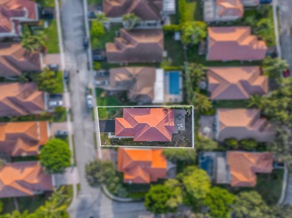 9157 Magnolia Ct, Davie FL 33328