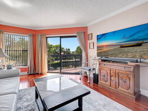 8820 SW 132nd Place 302dS, Miami FL 33186