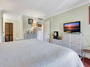 8820 SW 132nd Place 302dS, Miami FL 33186