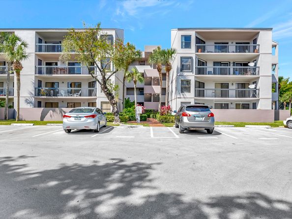 8820 SW 132nd Place 302dS, Miami FL 33186