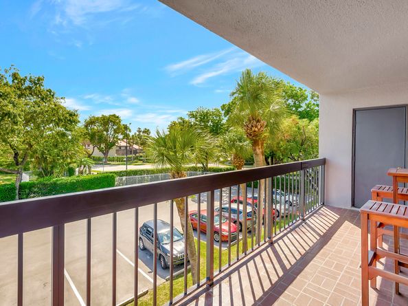 8820 SW 132nd Place 302dS, Miami FL 33186