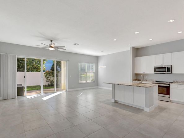 4924 Pointe Midtown Way, Palm Beach Gardens FL 33418