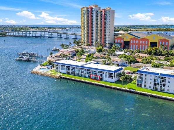 400 Wilma Circle 103, Riviera Beach FL 33404