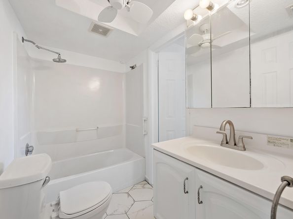 400 Wilma Circle 103, Riviera Beach FL 33404
