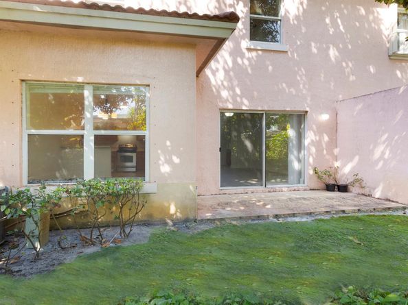 316 Talia Circle, Palm Springs FL 33461