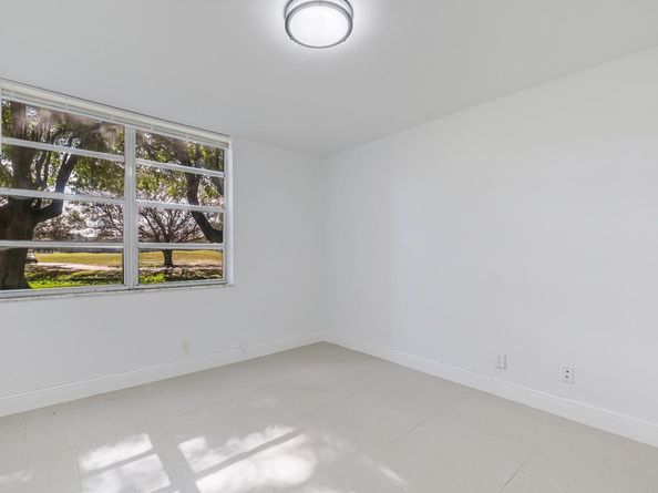 9471 Evergreen Pl 104, Davie FL 33324