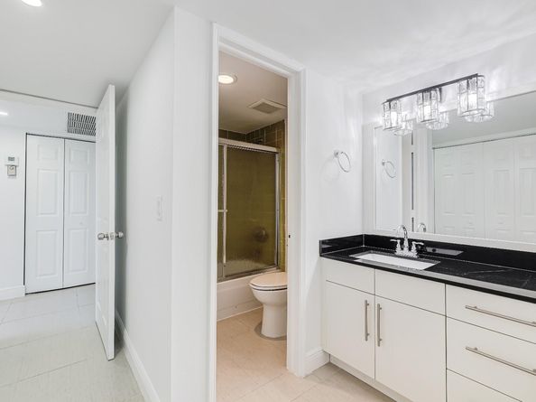 9471 Evergreen Pl 104, Davie FL 33324