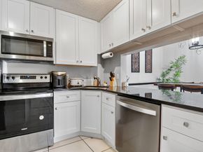 719 Sunny Pine Way C3, Greenacres FL 33415