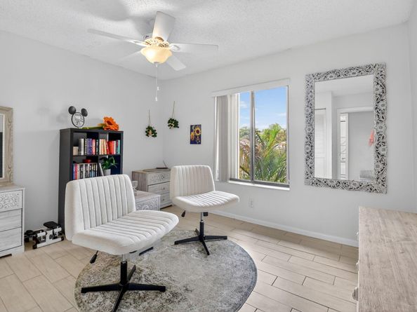 719 Sunny Pine Way C3, Greenacres FL 33415