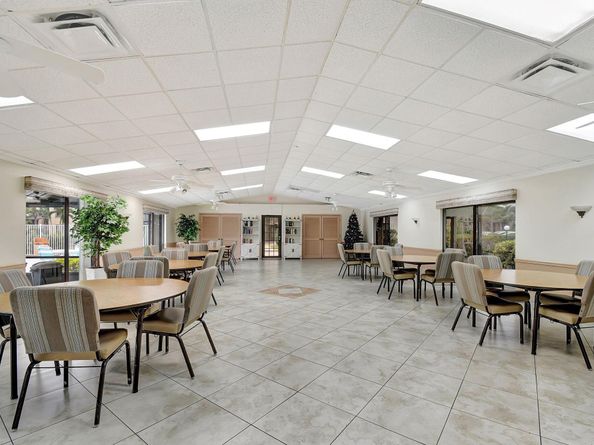 719 Sunny Pine Way C3, Greenacres FL 33415