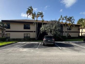 2671 Carambola Cir N