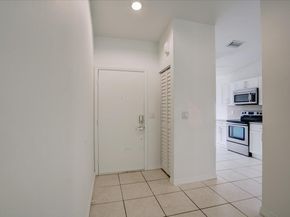 3 Fawlkland Circle, Boynton Beach FL 33426