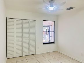 3 Fawlkland Circle, Boynton Beach FL 33426