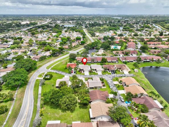 3 Fawlkland Circle, Boynton Beach FL 33426