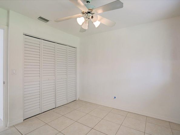 3 Fawlkland Circle, Boynton Beach FL 33426