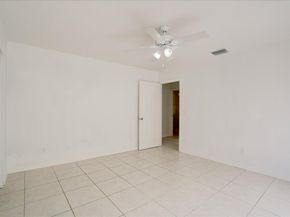 3 Fawlkland Circle, Boynton Beach FL 33426