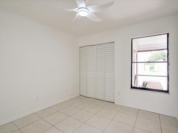 3 Fawlkland Circle, Boynton Beach FL 33426