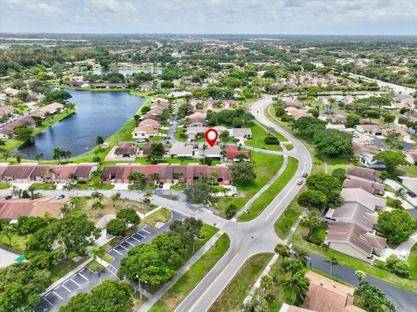 3 Fawlkland Circle, Boynton Beach FL 33426