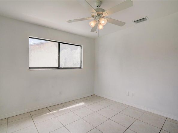 3 Fawlkland Circle, Boynton Beach FL 33426
