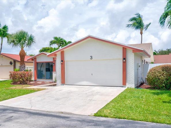 3 Fawlkland Circle, Boynton Beach FL 33426