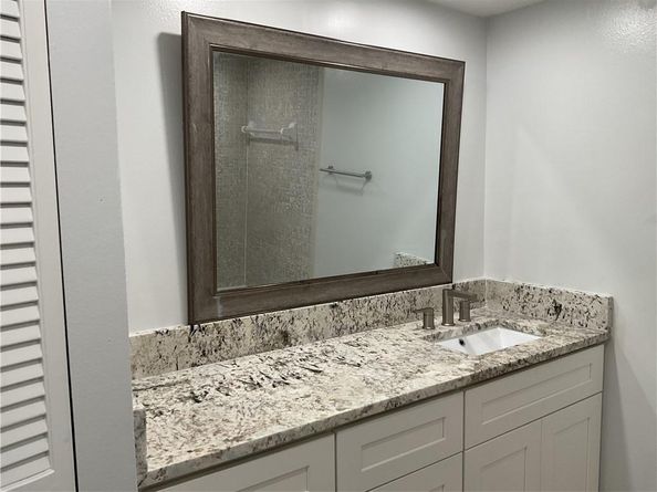 6800 Cypress Rd 208, Plantation FL 33317