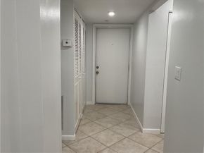 6800 Cypress Rd 208, Plantation FL 33317