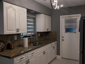 1024 Long Island Ave, Fort Lauderdale FL 33312