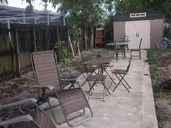 1024 Long Island Ave, Fort Lauderdale FL 33312