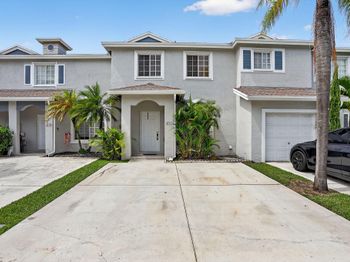 4761 SW 14th PLACE
