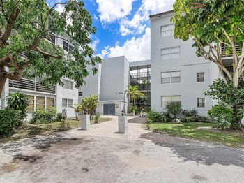 2800 Somerset Drive