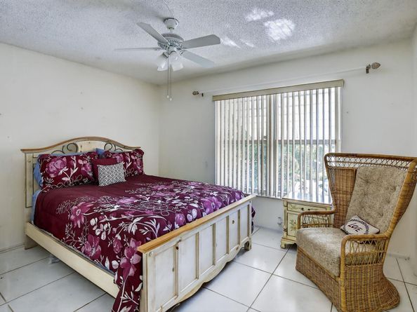 2871 NW 107 terr, Sunrise FL 33322